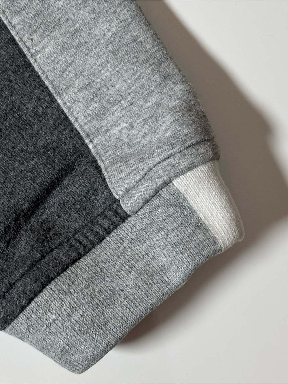 Emporio Armani Baby Boys Grey Two-Tone Jogger Sweatpants 12M Luxury Designer - Picture 4 of 9